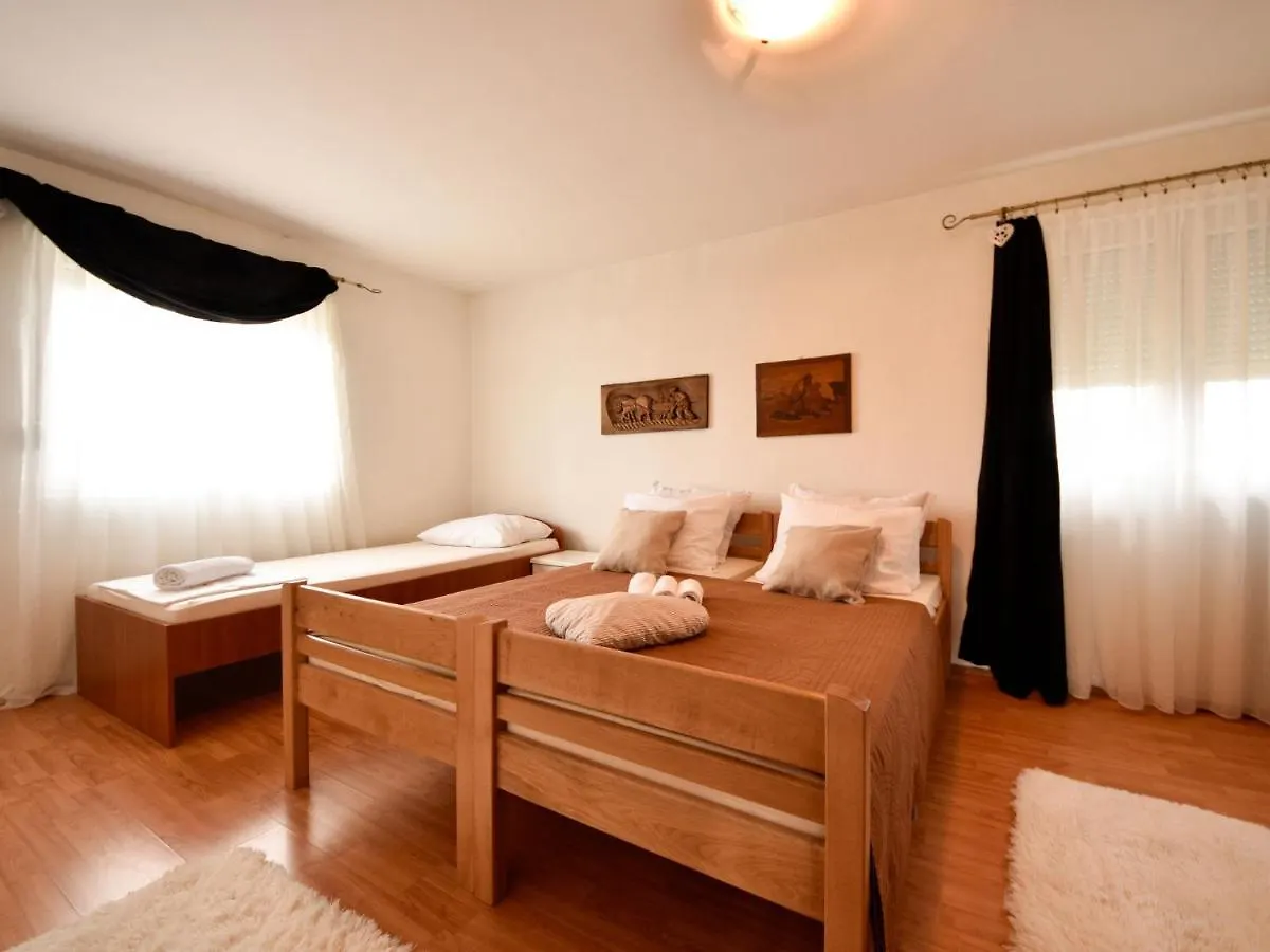 Apartment Marijana Gornji Karin